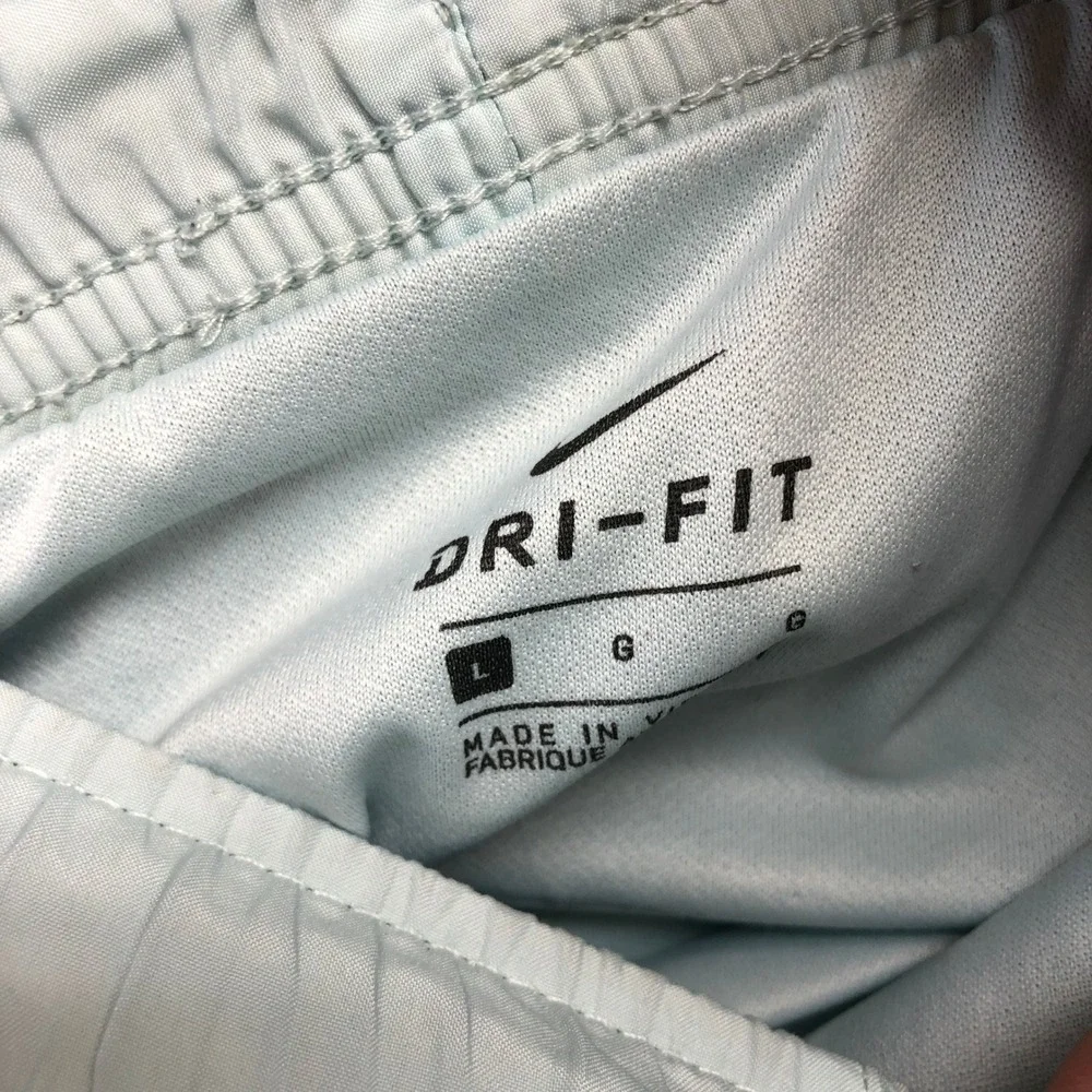 Nike Dri-FIT Tempo Running Shorts Womens Large Light Blue White Mesh 3 Inseam
